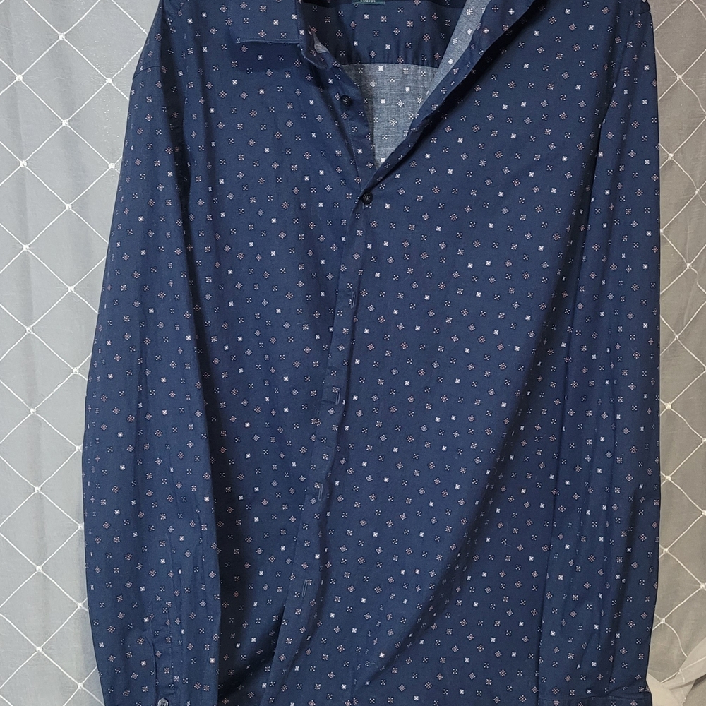 Perry Ellis Navy Blue Long Sleeve Button-Down Shirt with Tiny Print